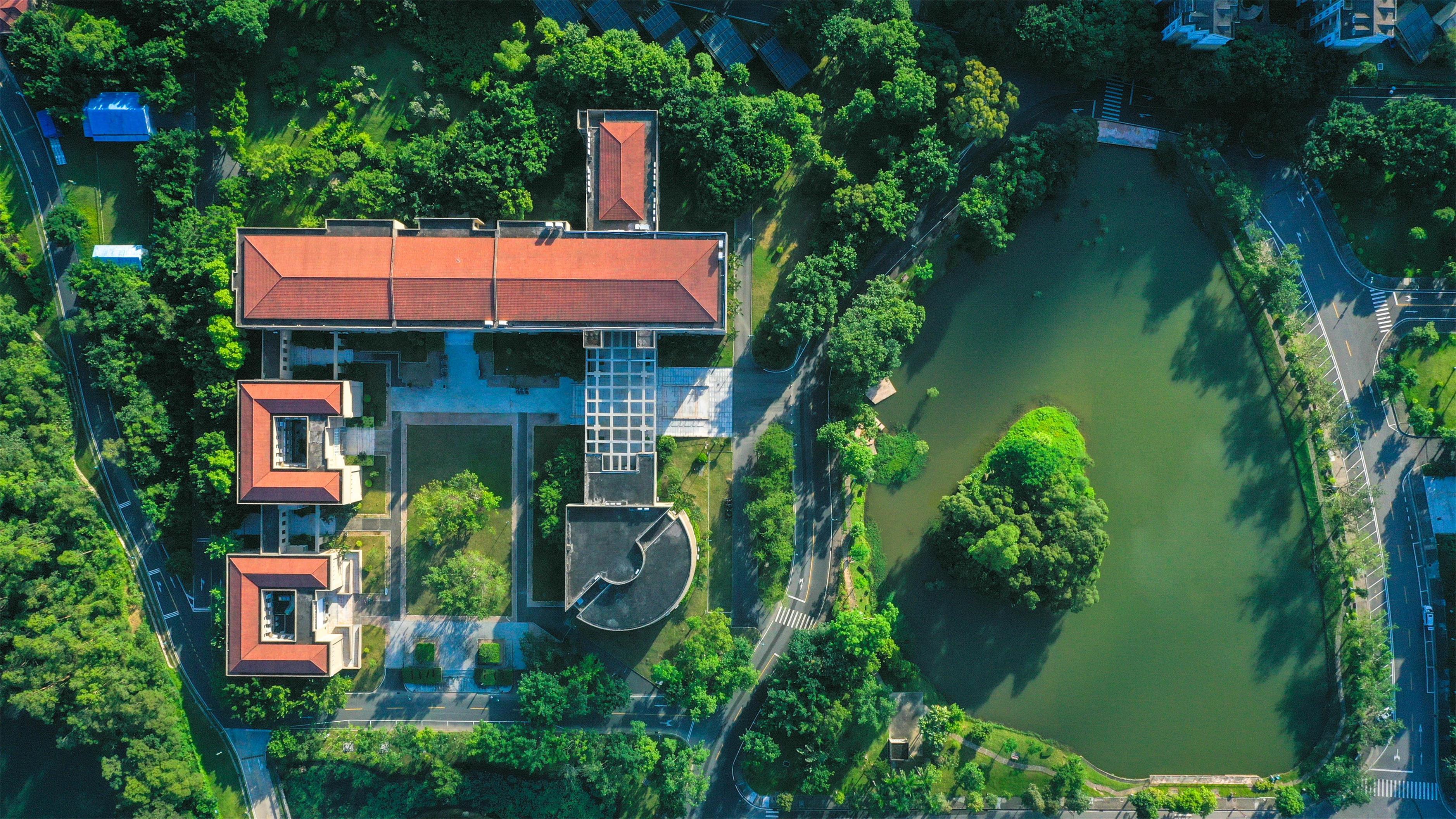 bdefa20aac244e608076bba8c79af86d