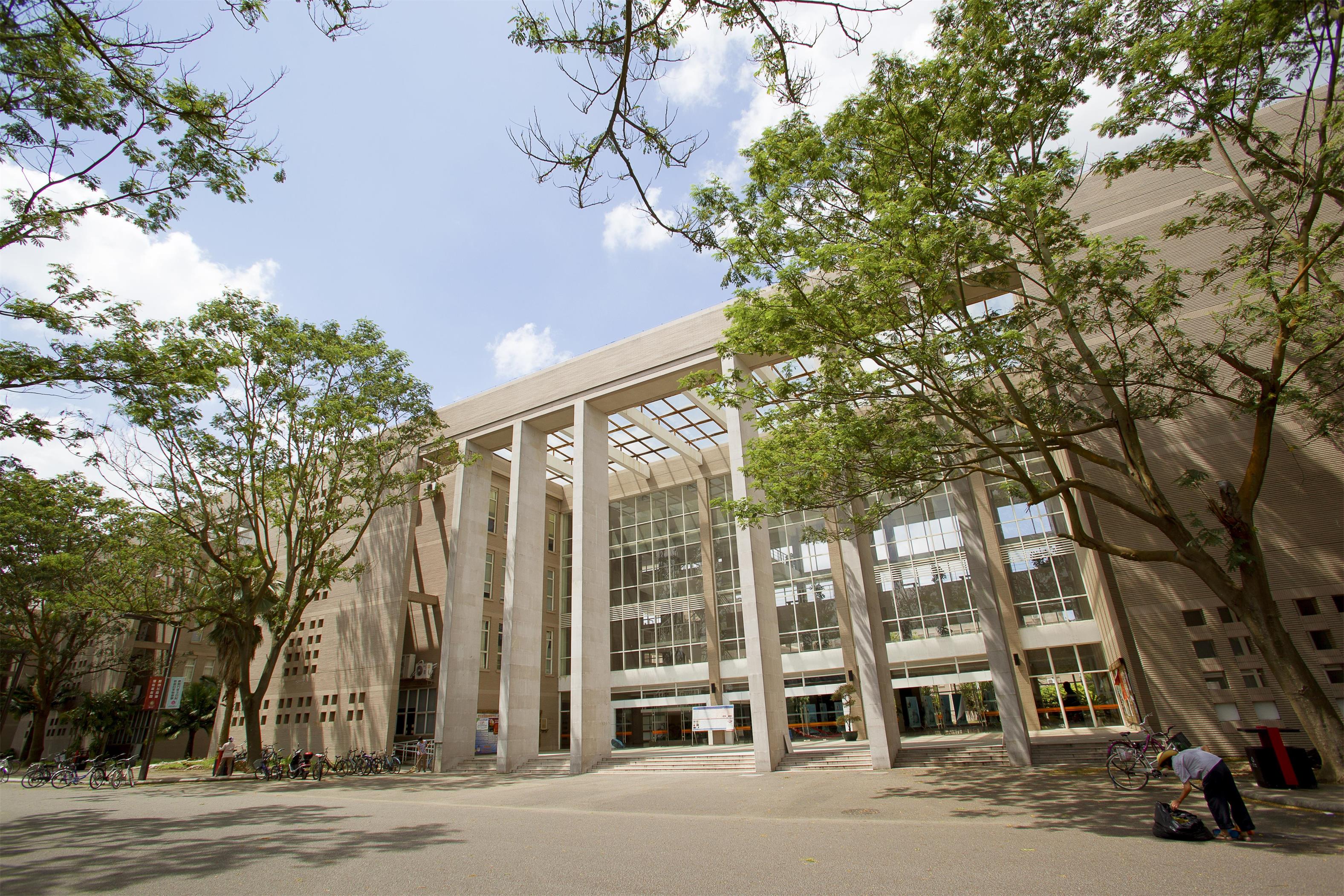 e5b437fb4fa54a8b8ded2367ee3a4e24